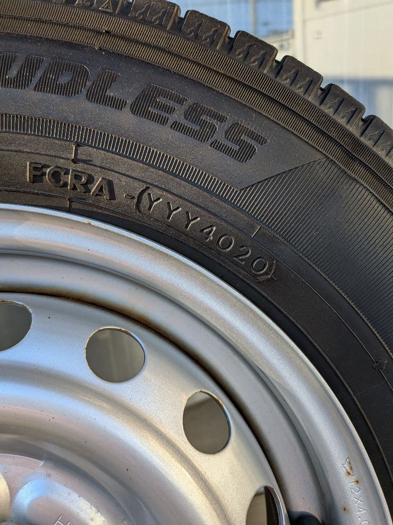 145/80R12 スタッドレス 20年製 ハイゼットやキャリートラック等