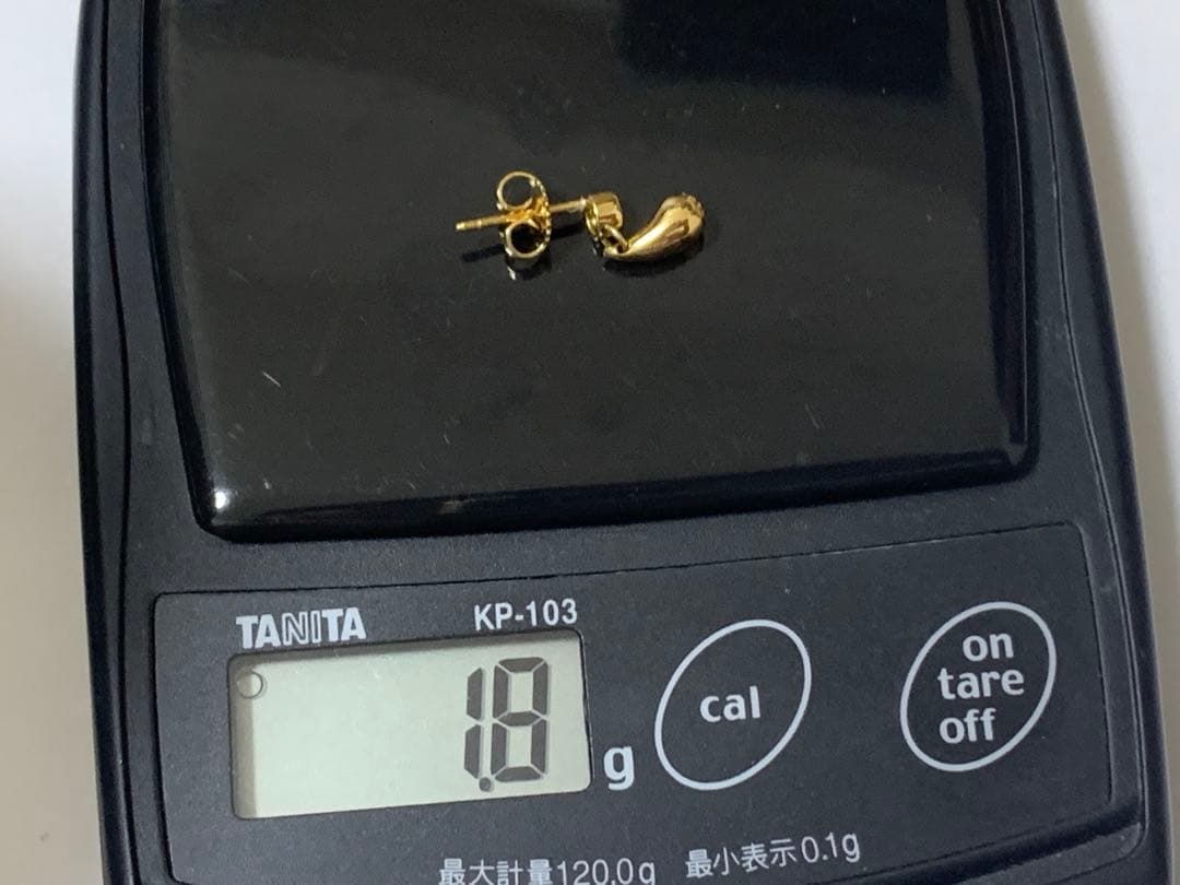 ティファニー　ティアドロップ　k18YG ダイヤ　ピアス　1.8g 片耳