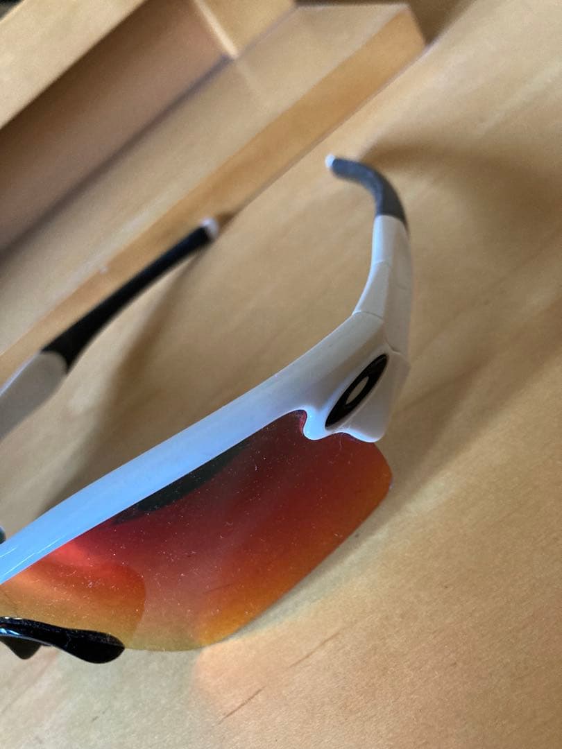 オークリー　スポーツサングラス レッドグラデーション