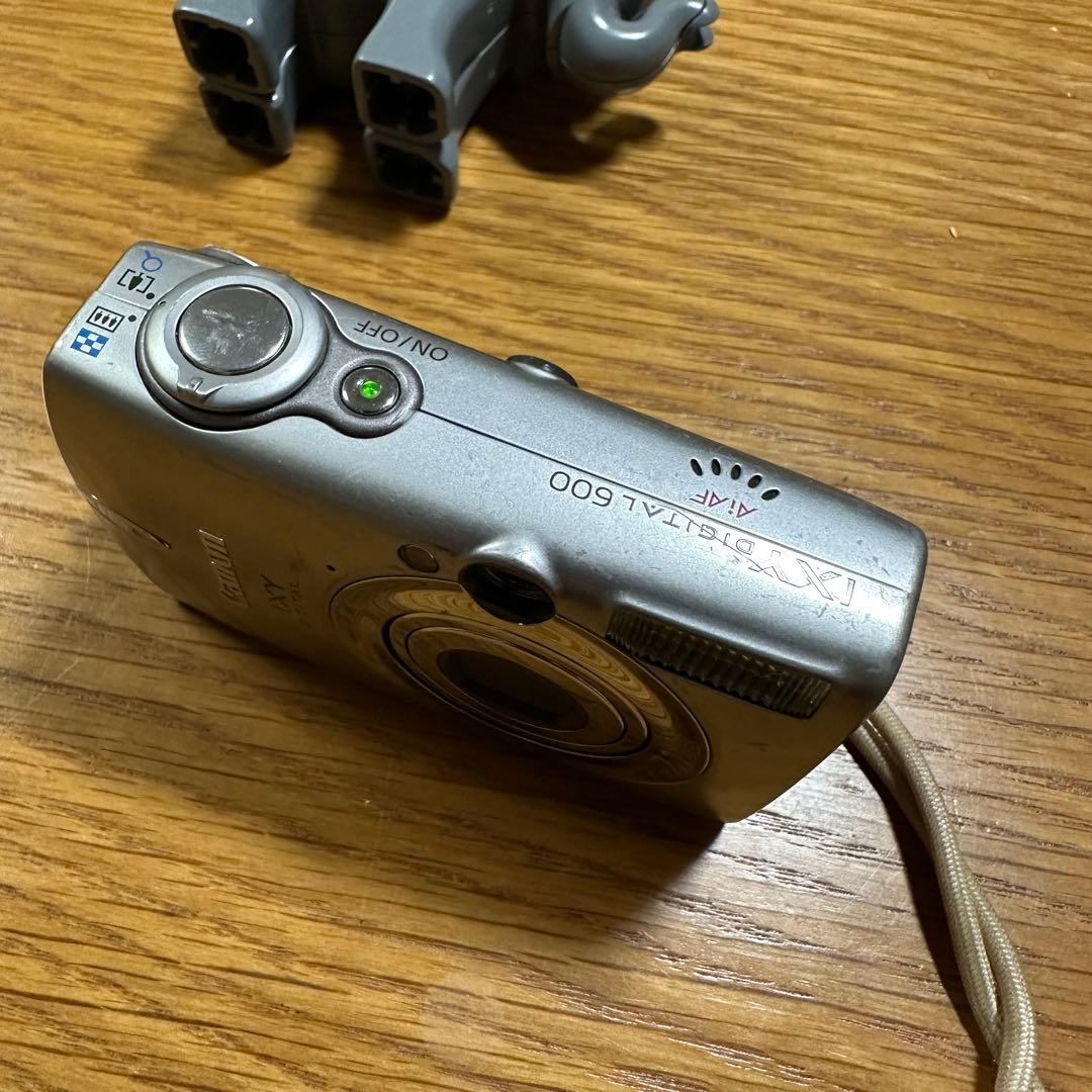 キャノン IXY DIGITAL 600 コンパクトデジタルカメラ シルバー