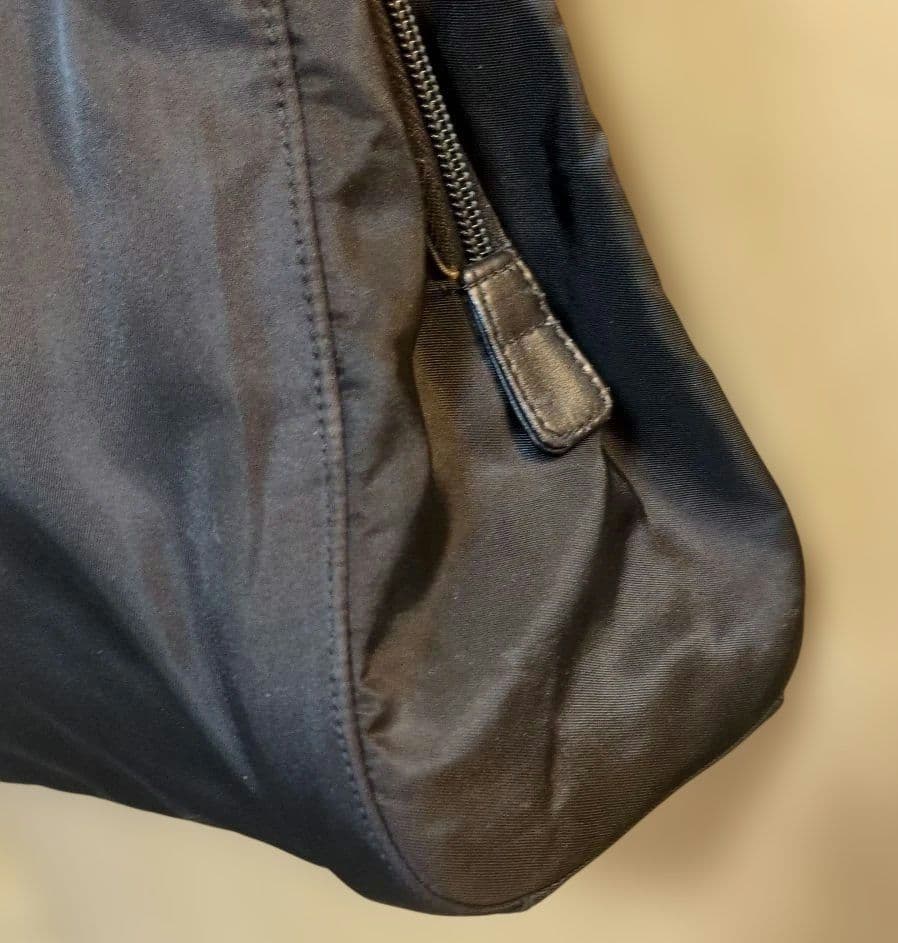 PRADA プラダ 黒ショルダーバッグ