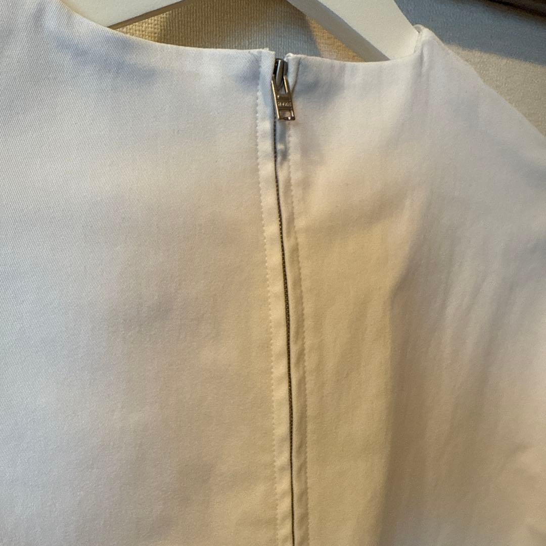 HYKE クルーネックホワイト コットン 長袖シャツ