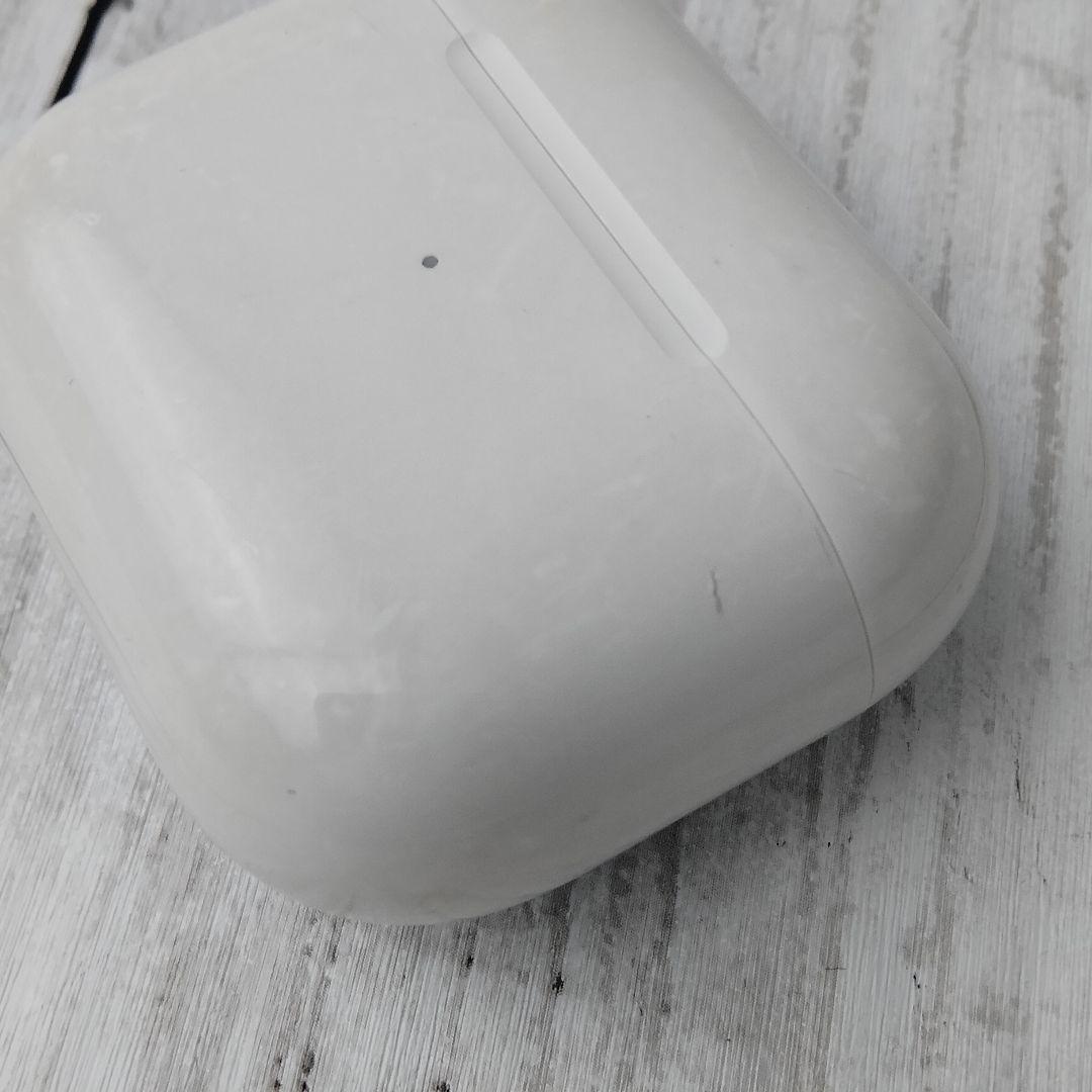 AirPods本体 ケース付　ワイヤレスイヤフォン ホワイト　第3世代