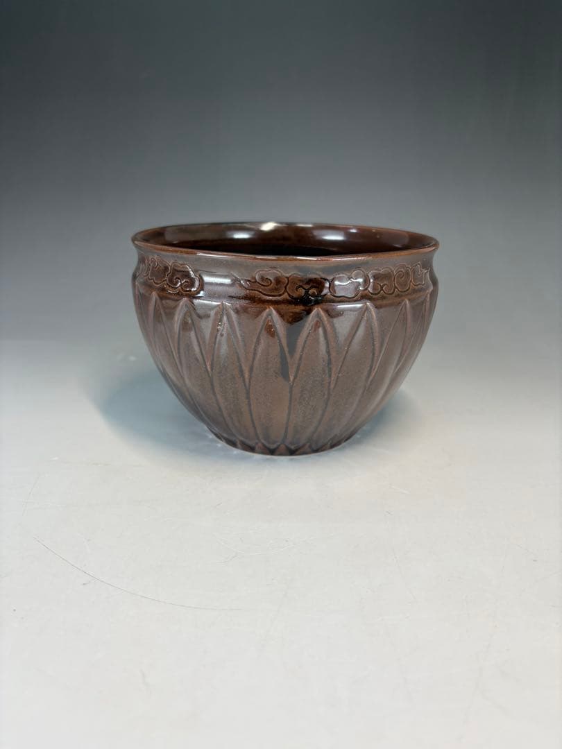 【中古品】膳所焼　菊彫建水（共箱）