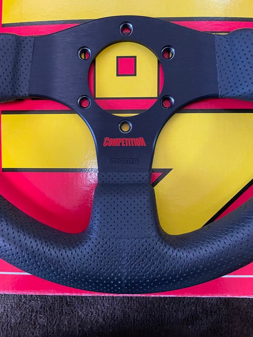 MOMOステアリング　コンペティション320mm