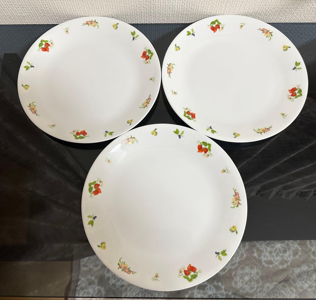 コレール ストロベリー柄 大皿 中皿 全8皿おまとめセット
