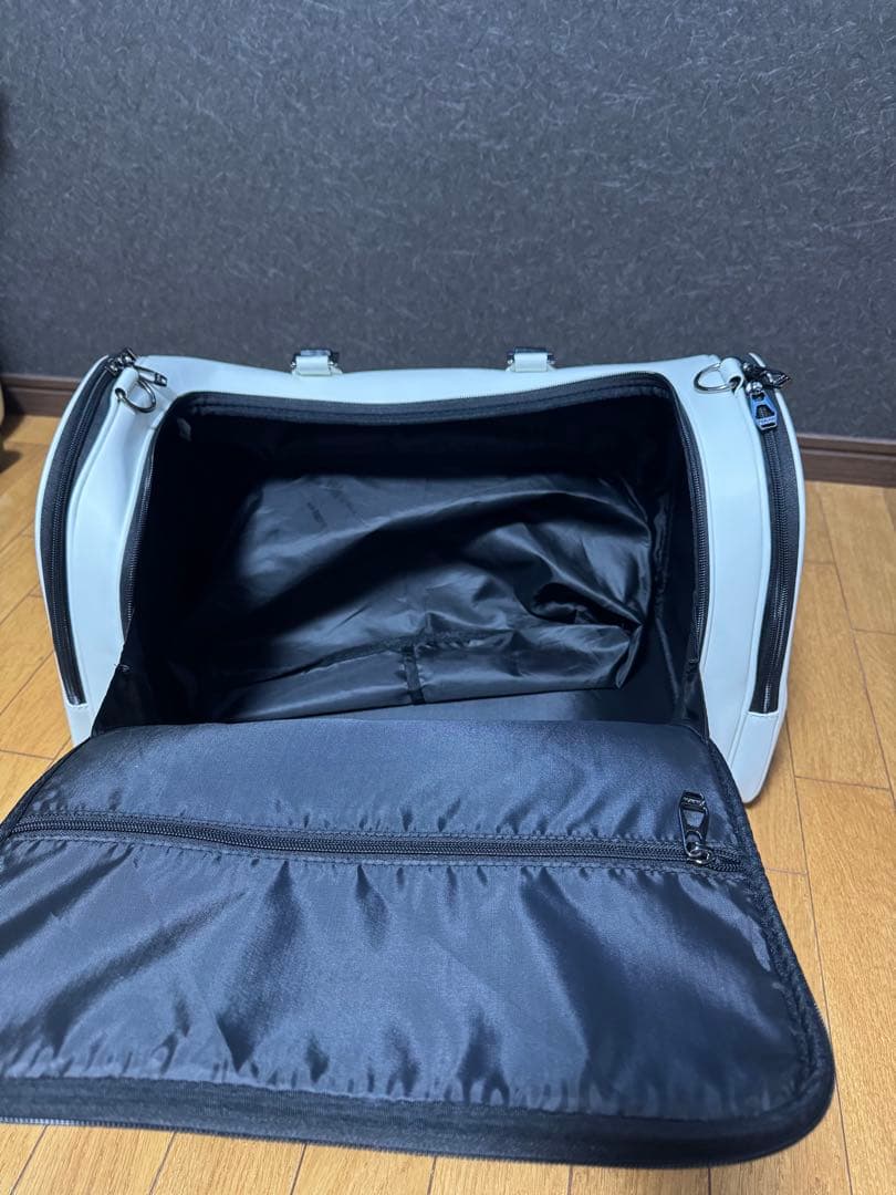 Srixon ホワイト ダッフルバッグ