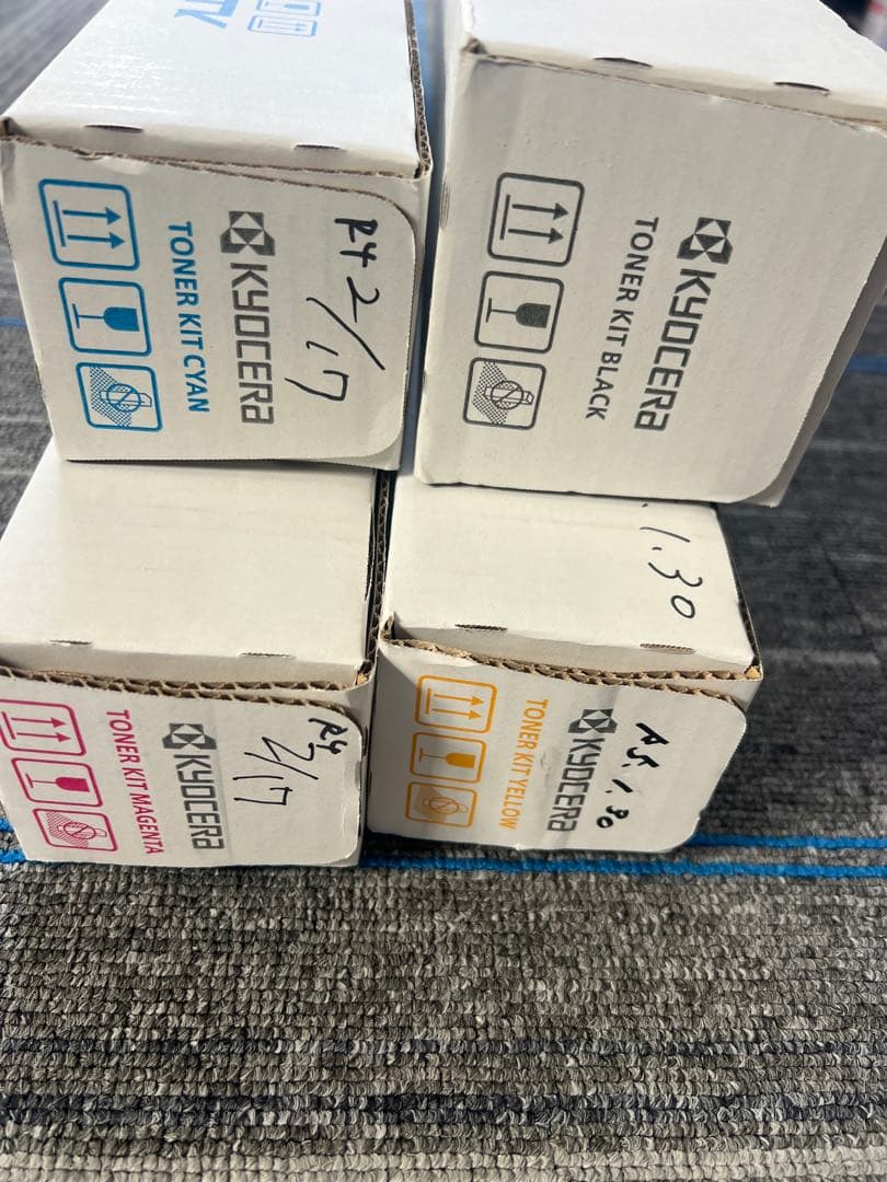 落書き※純正未使用4色⭐️トナーカートリッジ ★京セラTK8801