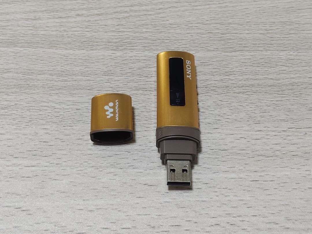 SONY ウォークマン ゴールド
