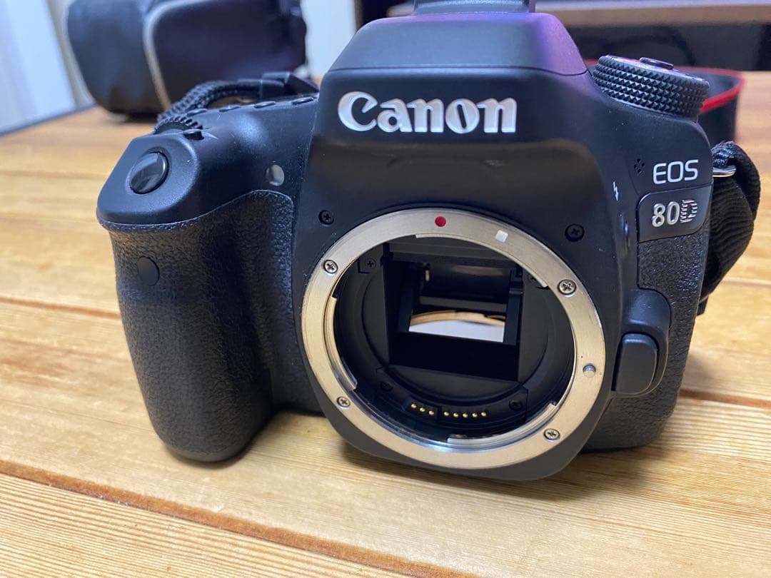 【美品】CanonEOS80D EF-S18-135 IS USM レンズキット