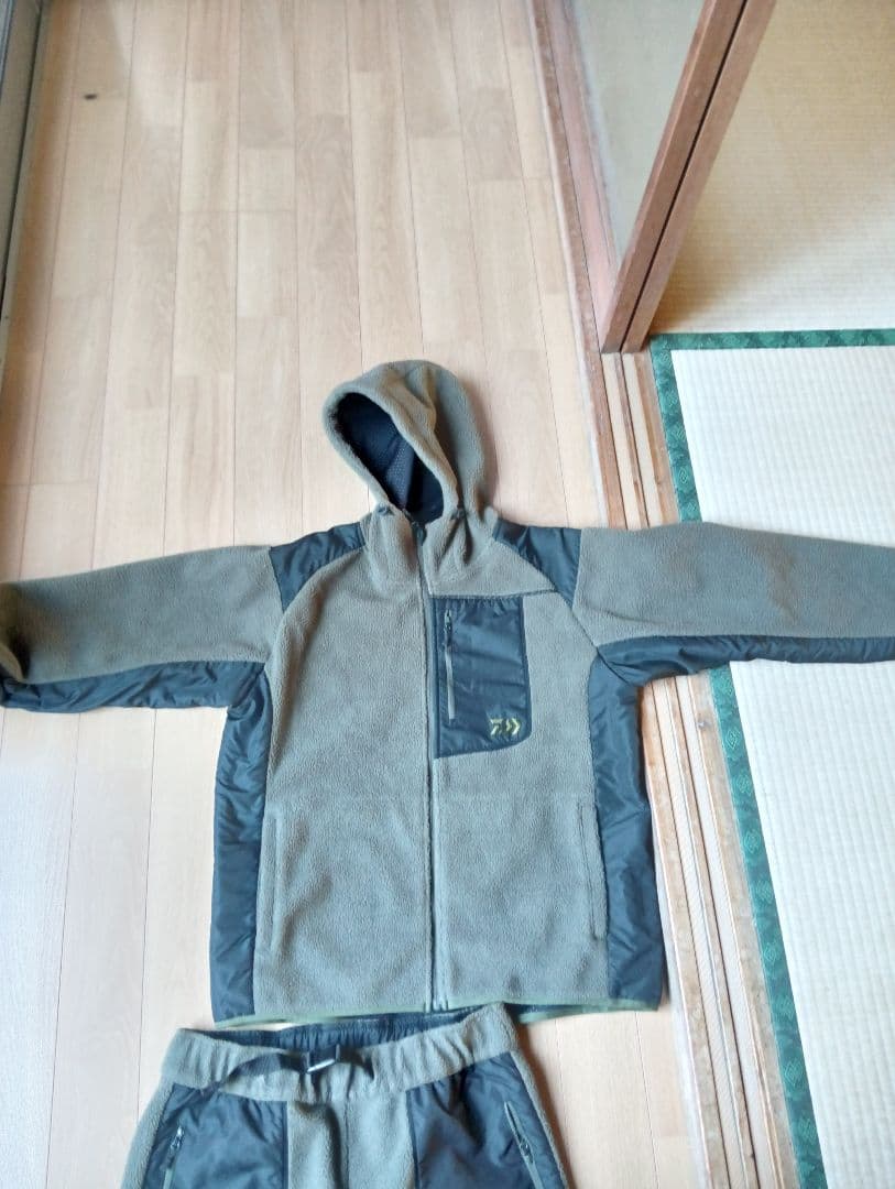 ダイワ　フィッシングインナージャケット　上下セット