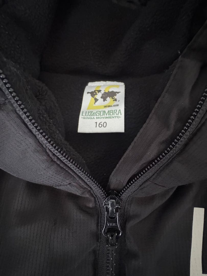 Luz & Sombra フード付きダウンブラック 160サイズ　アウター