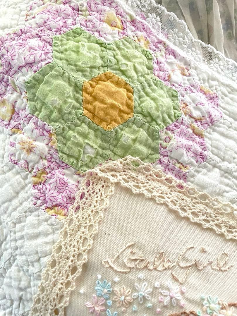 アンティークキルトロング＆ハンドメイド手刺繍ひつじちゃん·͜· ♡