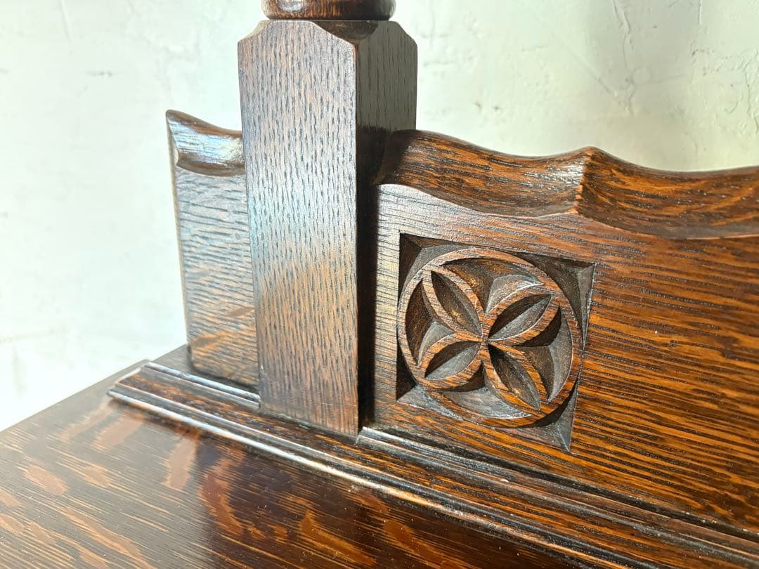 イギリスアンティーク オーク材ドレッサー 楕円形ミラー付き