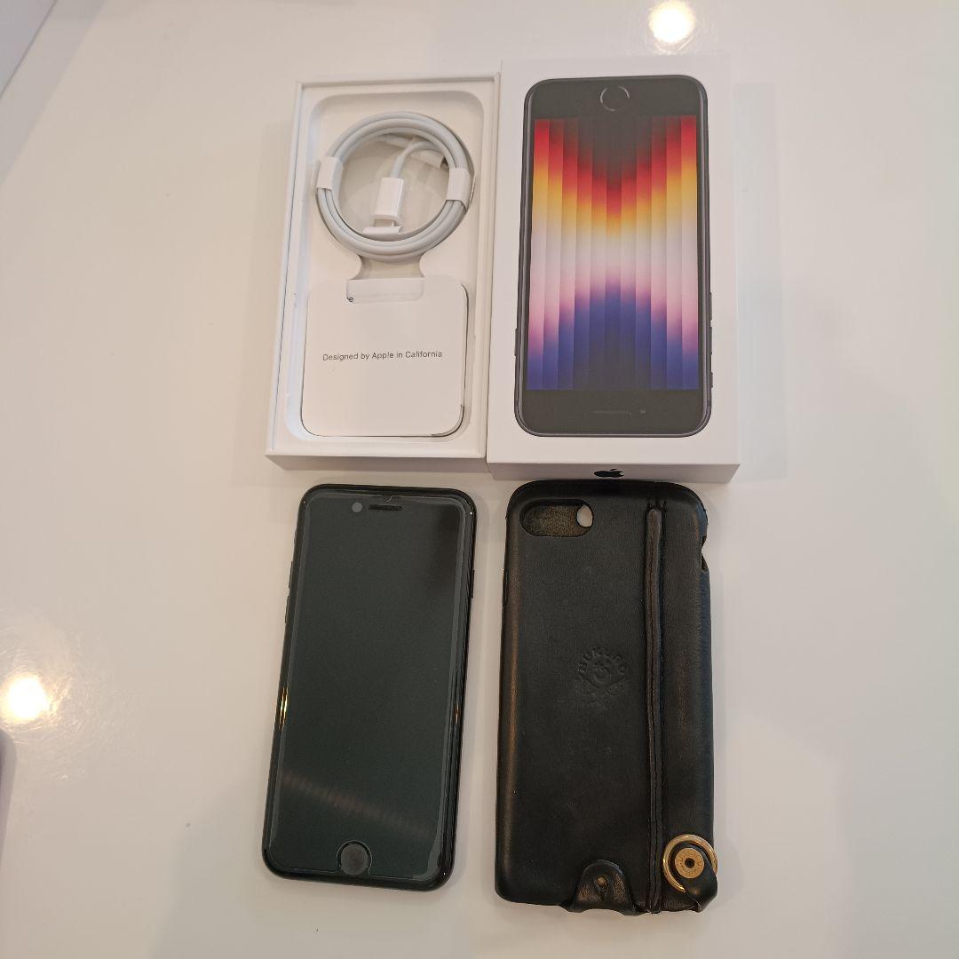 Apple iPhone SE3 ミッドナイト 64G レザーケース付