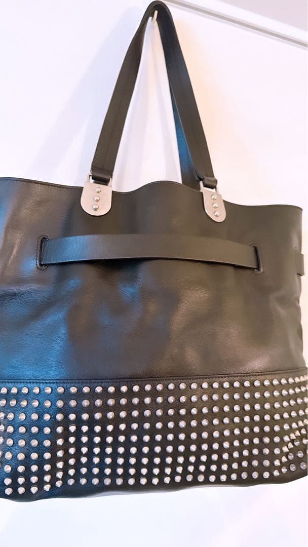 【美品】クリスチャンルブタンChristian Louboutin レザーバッグ