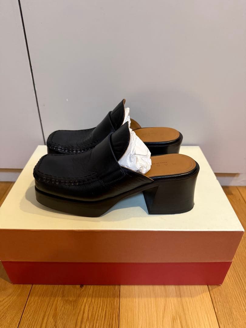 SALE❗️MARNI Black leather heeled mule 36