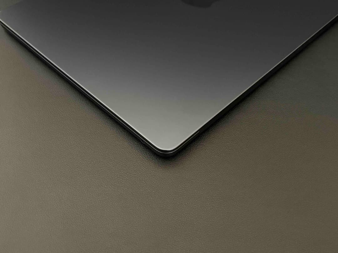 【美品】MacBook Air （M2, 2022）13.6㌅ 元箱 人気色