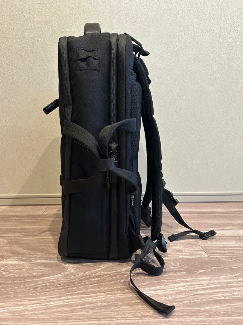 【ほぼ新品】Evoon マルチビジネスリュック5.0