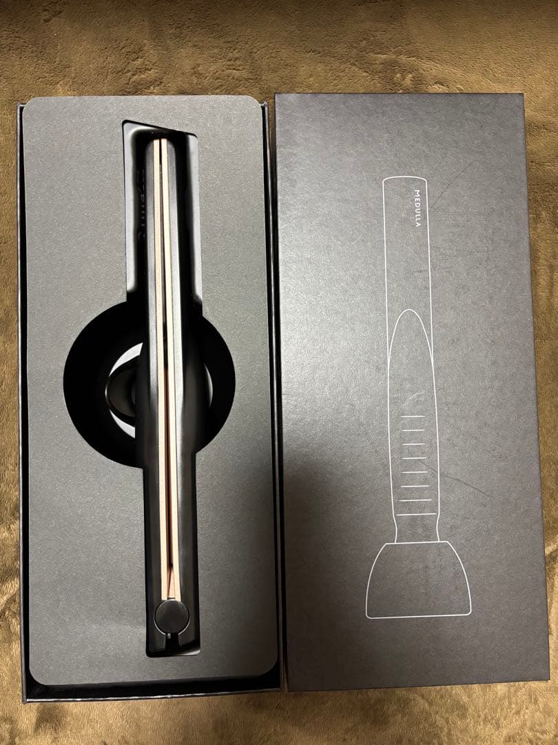 【._.ページ】MEDULLA ヘアアイロン ブラック 専用スタンド付き