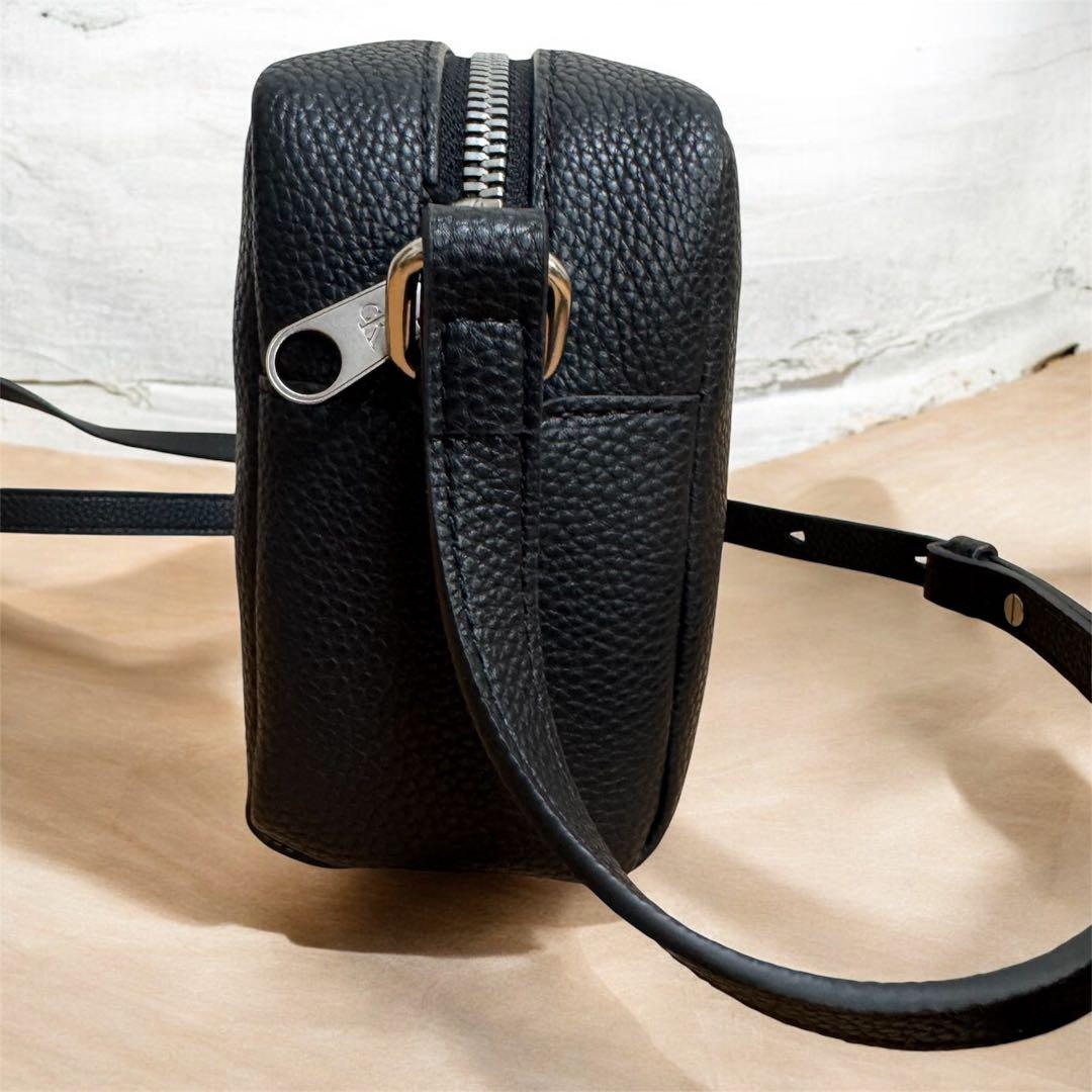 新品未使用  ショルダーバッグ カメラバッグ CKロゴ