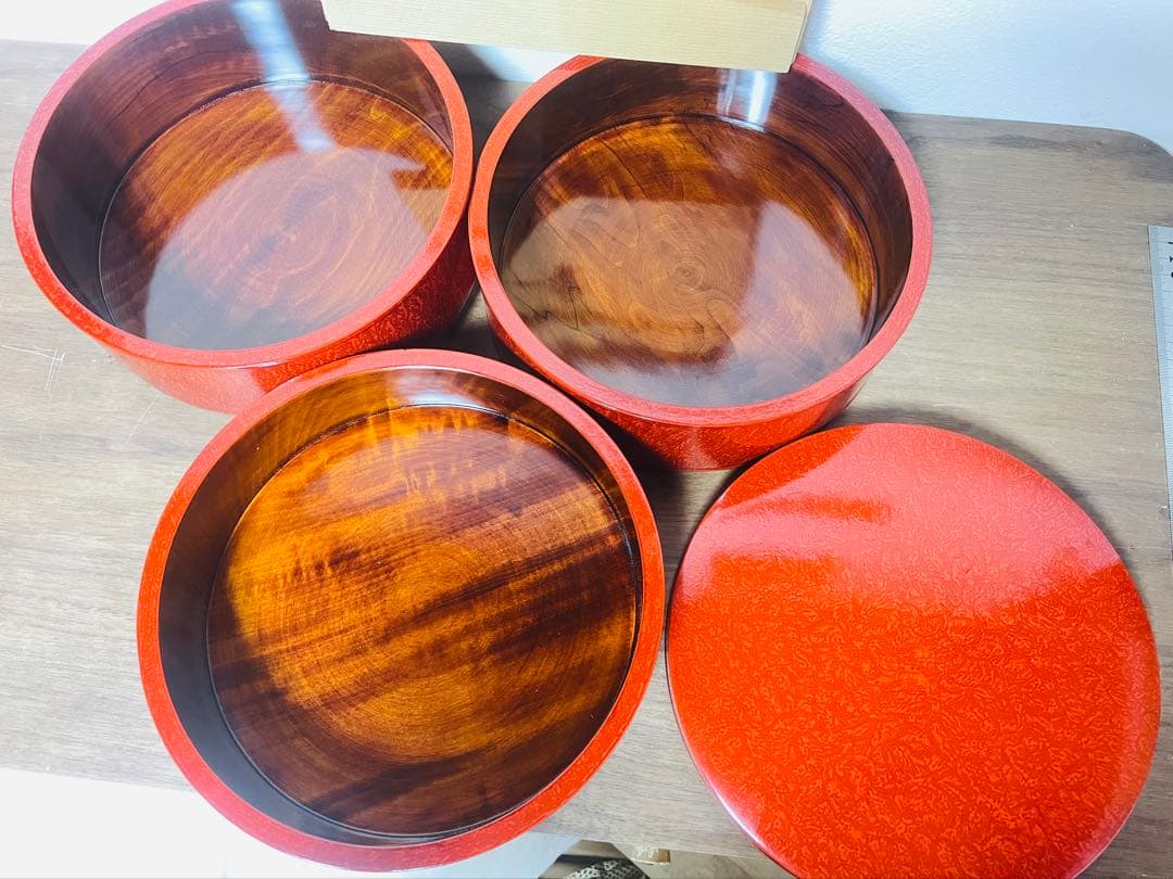 【香川漆器】(22cm) 美しい後藤塗の三段丸重(後藤塗、天然木くりぬき)