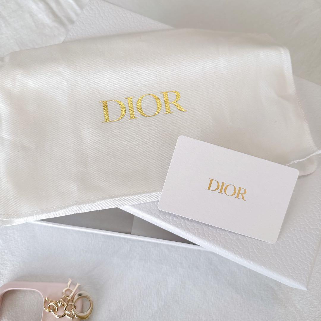 新品　DIOR iPhone 16 Pro ケース　ハートカナージュ