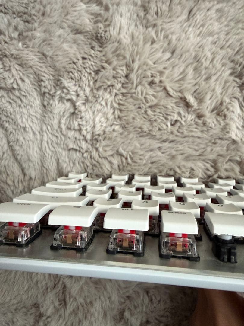 ROCCAT VULCAN TKL Pro ゲーミングキーボード