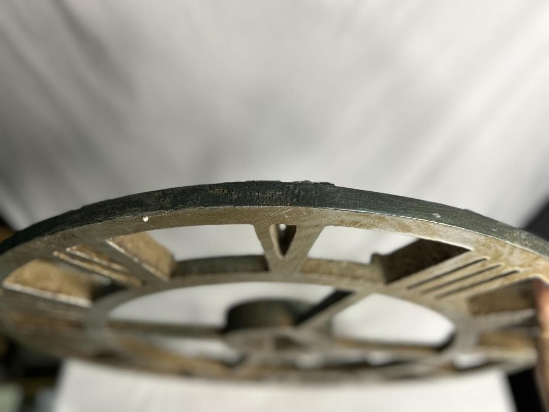 ⚪︎ハワードミラー⚪︎ 掛け時計 アンティーク調 金属製 クラシックインテリア