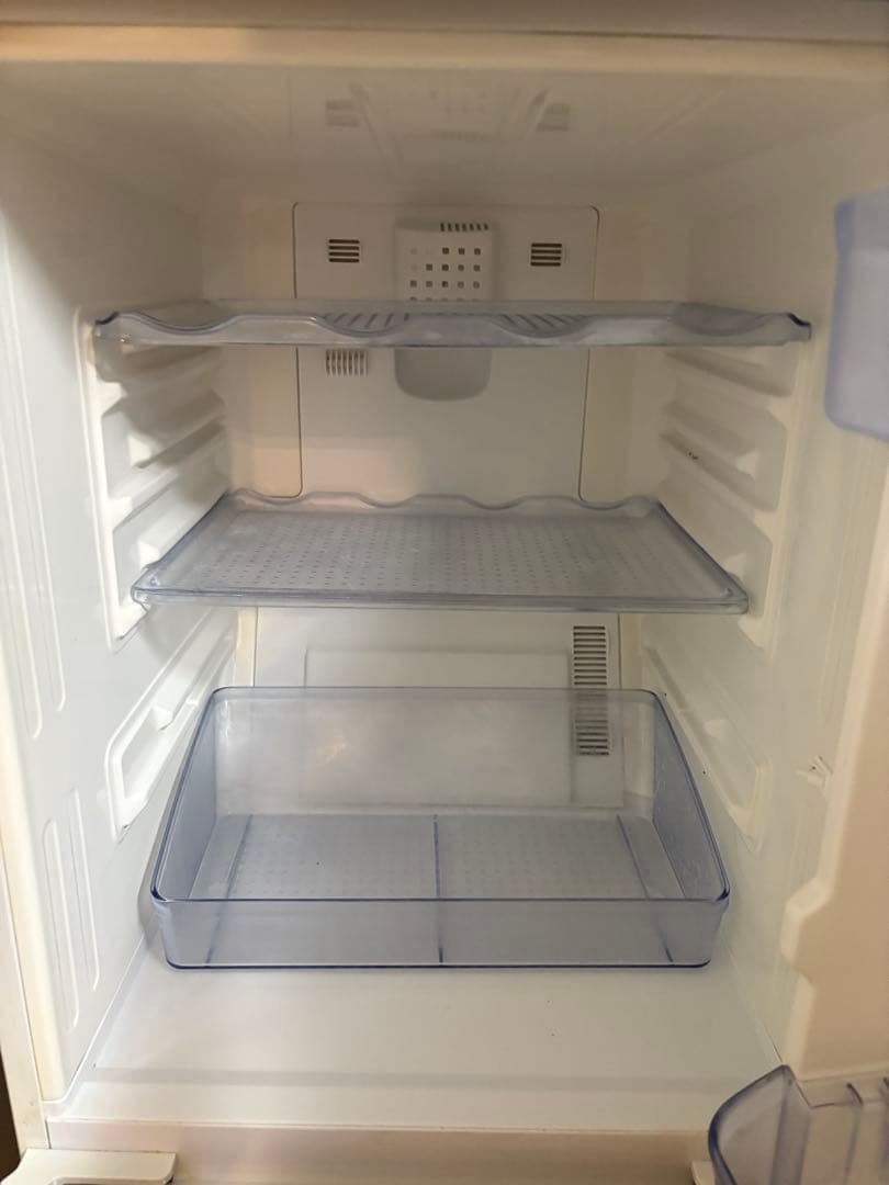 ホワイト冷蔵庫 上下二段式 収納力抜群