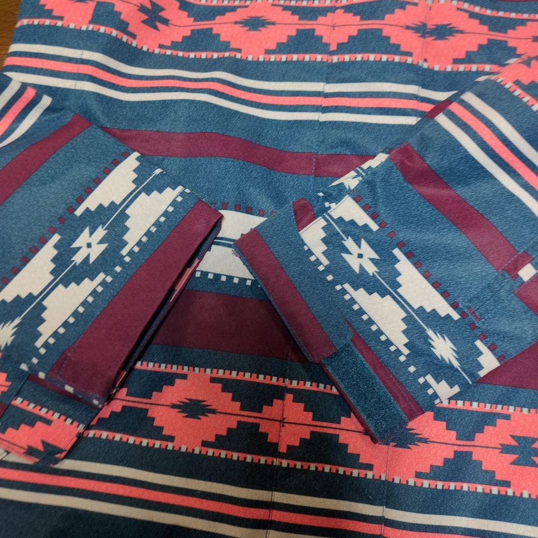 【美品】ROXY　スノボウェア　上下セット　総柄　オルテガ柄　ピンク　Ｓ