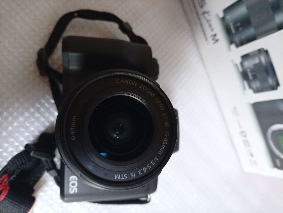 CANON Kiss M Wレンズ 15-45mm　55-200mm 美品箱付!
