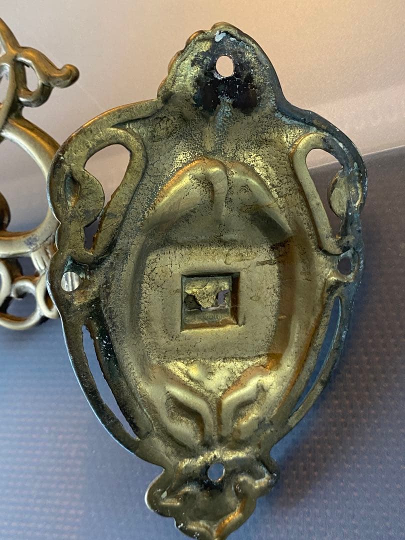 イギリスアンティーク真鍮製装飾キャンドルホルダー