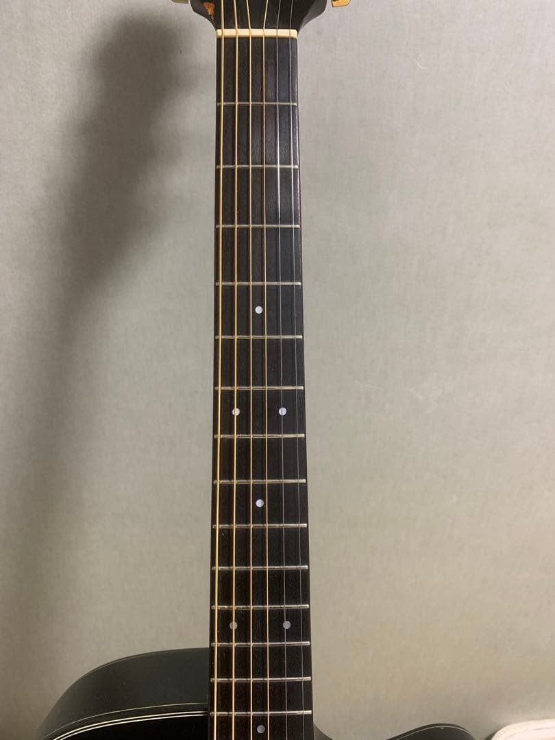 T*i様 【傷あり】K. Yairi エレアコ 型番不明 サウンドホール無し　黒