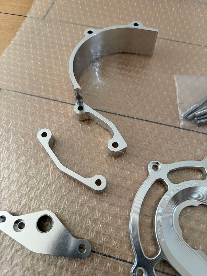 OVER RACING Z900RSスプロケットカバー チェンジアシスト