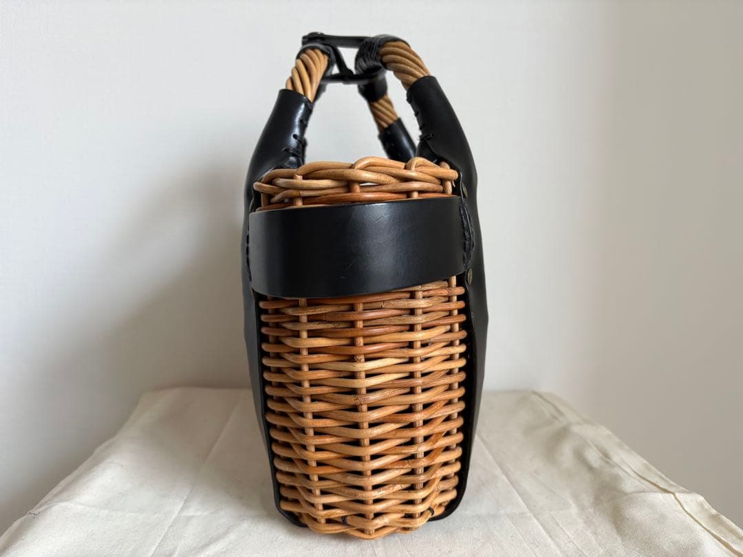 極美品　ebagos オイルショルダーミニ 紅籐 ブラック エバゴス　黒