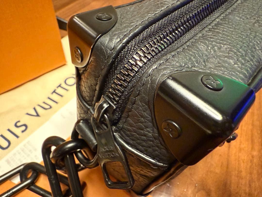 ルイヴィトン　トリヨン　モノグラム　ソフトトランク　ショルダーバッグ