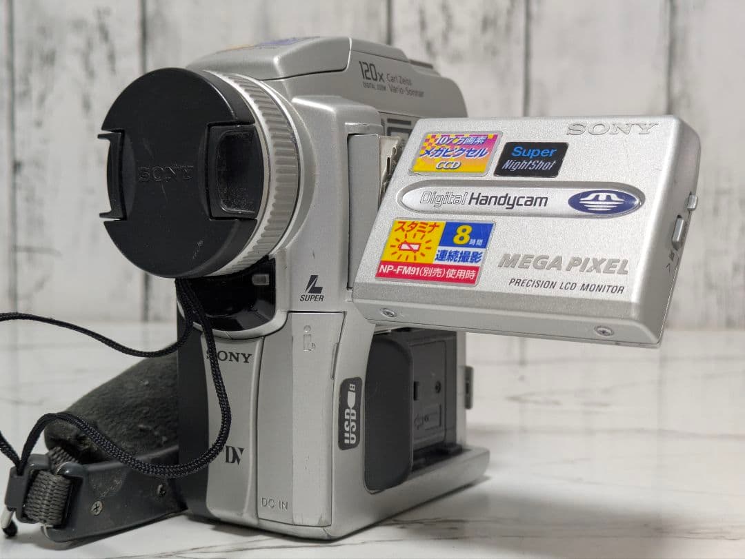② SONY　DCR-PC110　MiniDV対応　AVケーブル付き