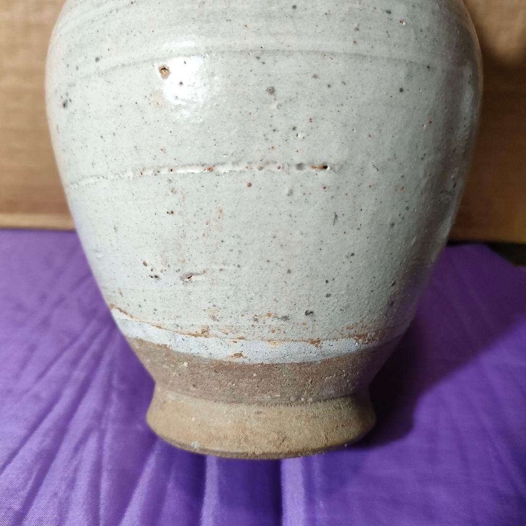 白磁ニ耳壺　中国南方　唐白