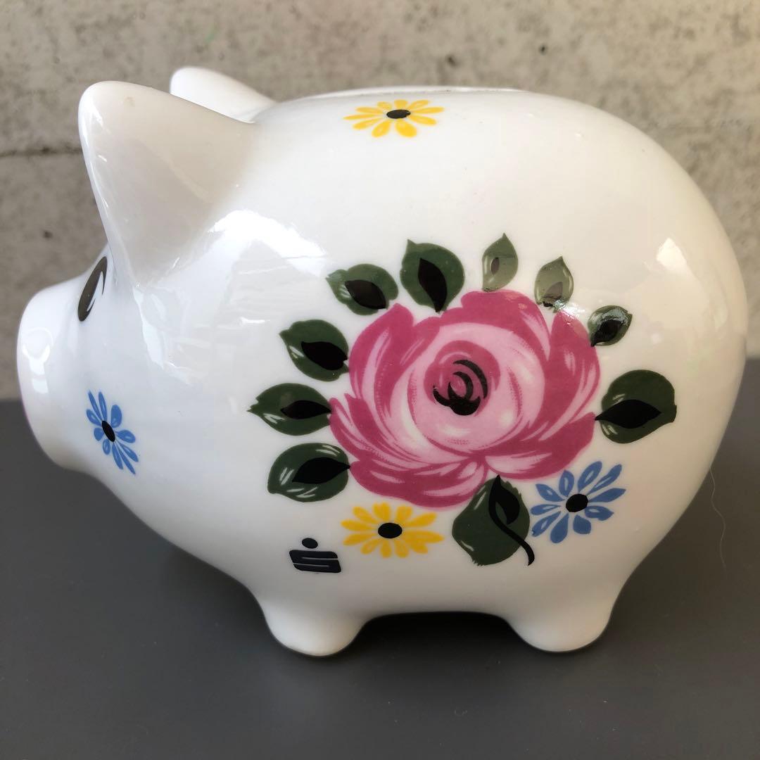 ピギーバンク　貯金箱