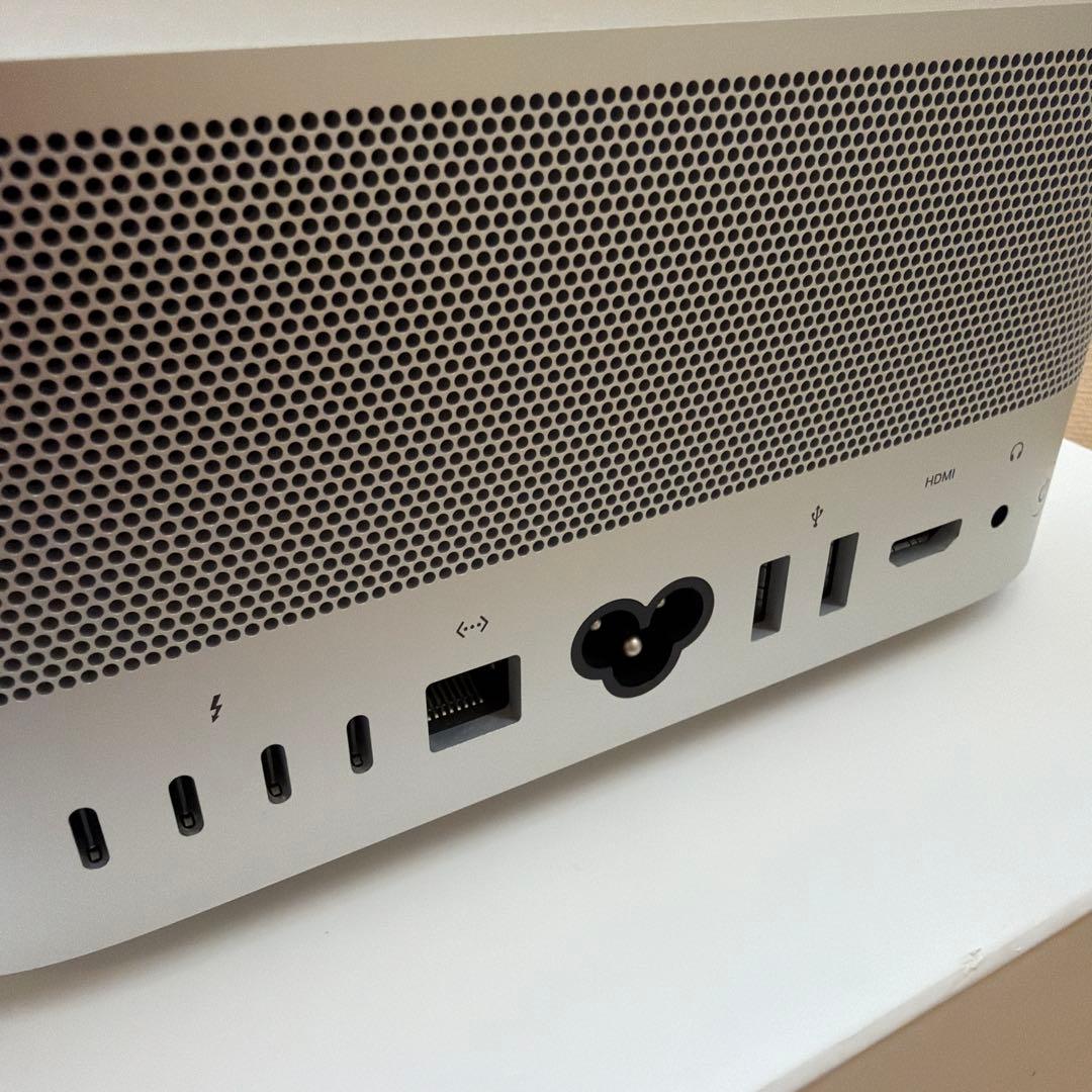 Mac Studio M1 Maxチップ／32GBメモリ／512GB SSD