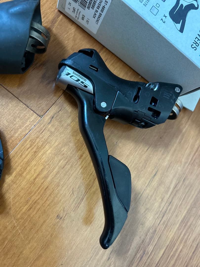 シマノ　105 5800 STI 美品　新品ブラケットカバーつき
