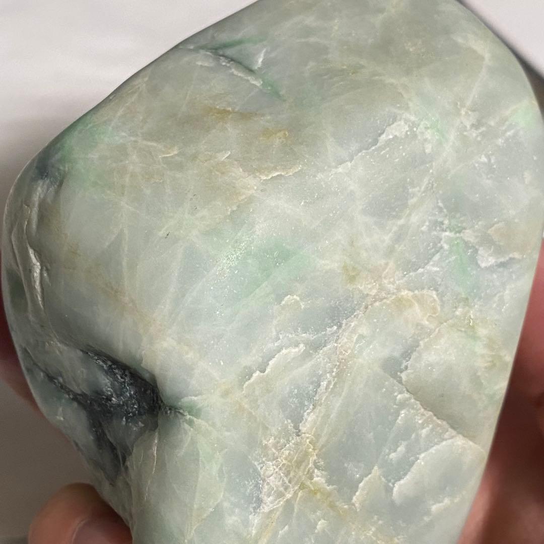 糸魚川翡翠　上質　白緑　小滝圧砕　1053g