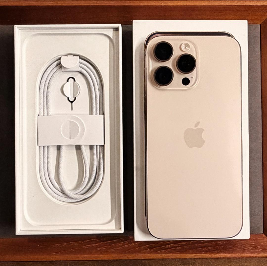 【美品】iPhone 16 Pro Max 1TB SIMフリー　100%