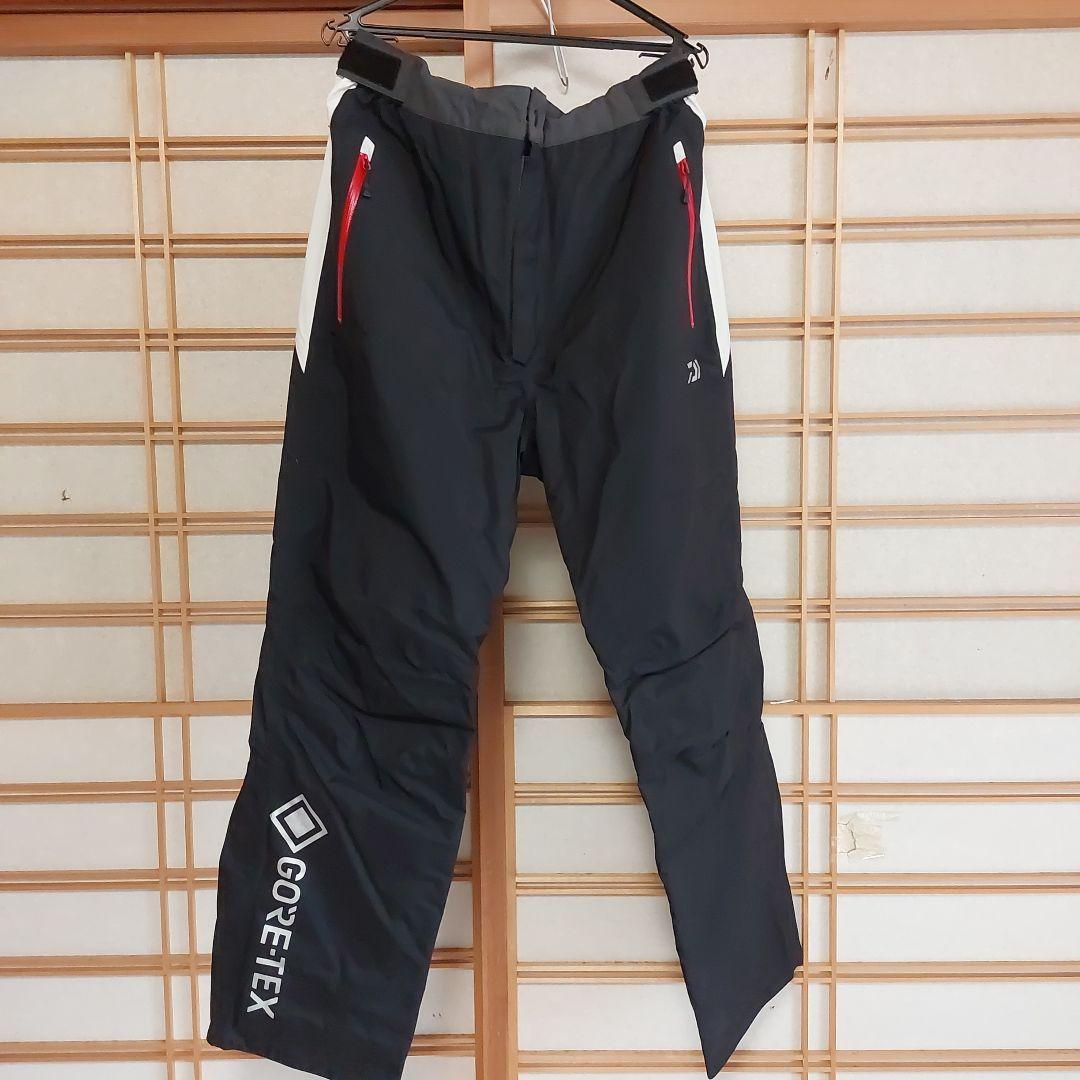 新品　未使用　ダイワ　GORE-TEX DW-1822 　ウィンタースーツ