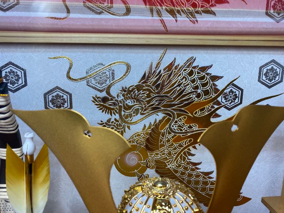 東京久月　五月人形　兜飾り白木木目パノラマクリルケース入