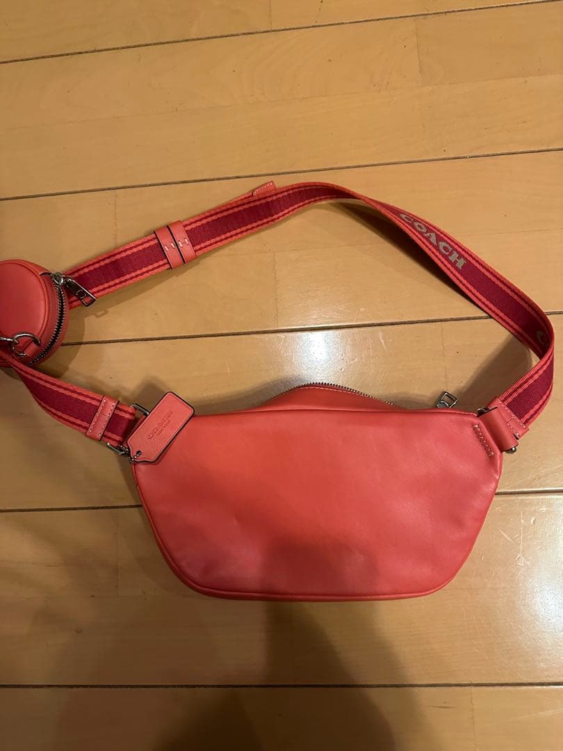 COACH ボディバッグ レッド/ブラウン