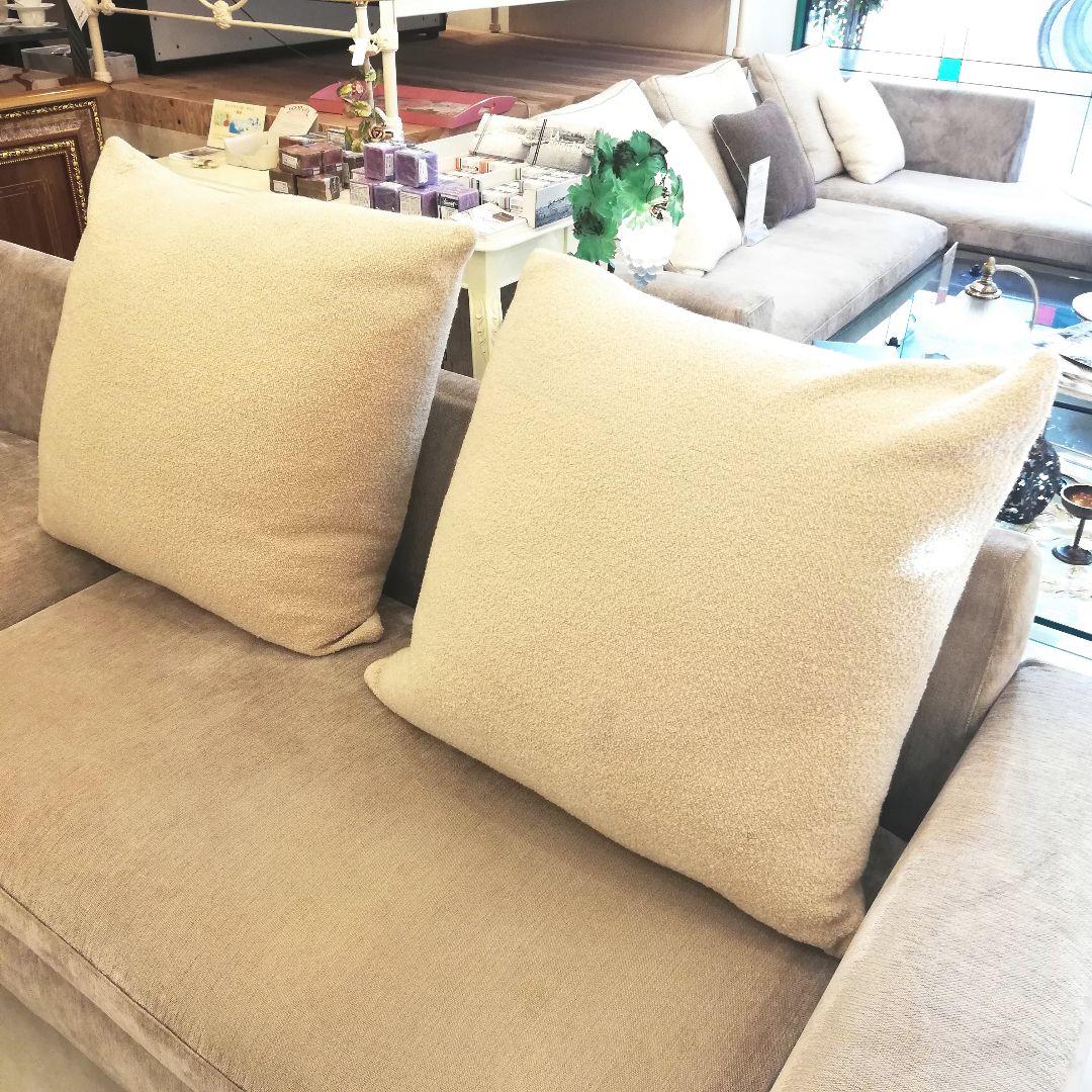 ◇Cassina◇　大型ダウンクッション　２個セット　ホワイト系