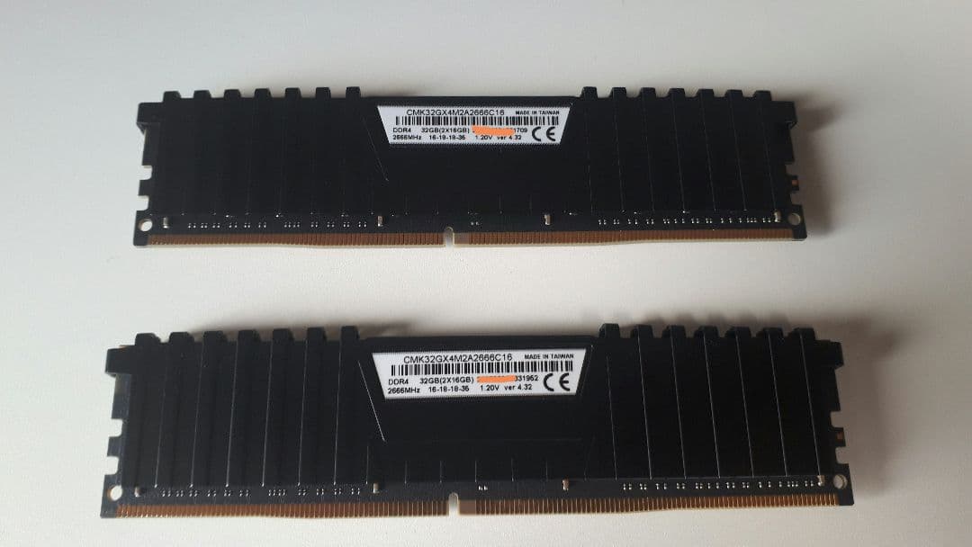 メモリー Corsair Vengeance LPX 32GB(2x16GB) DDR4