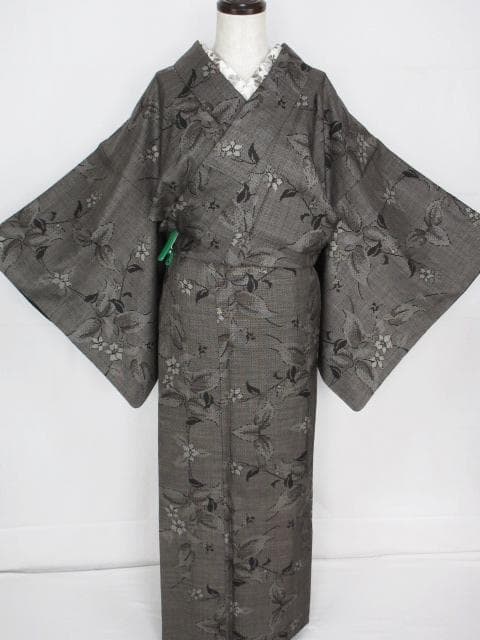 着用少ない！美品＊純泥染＊７マルキ＊本場大島紬＊防水済＊着物＊１６５ｃｍ＊裄６６